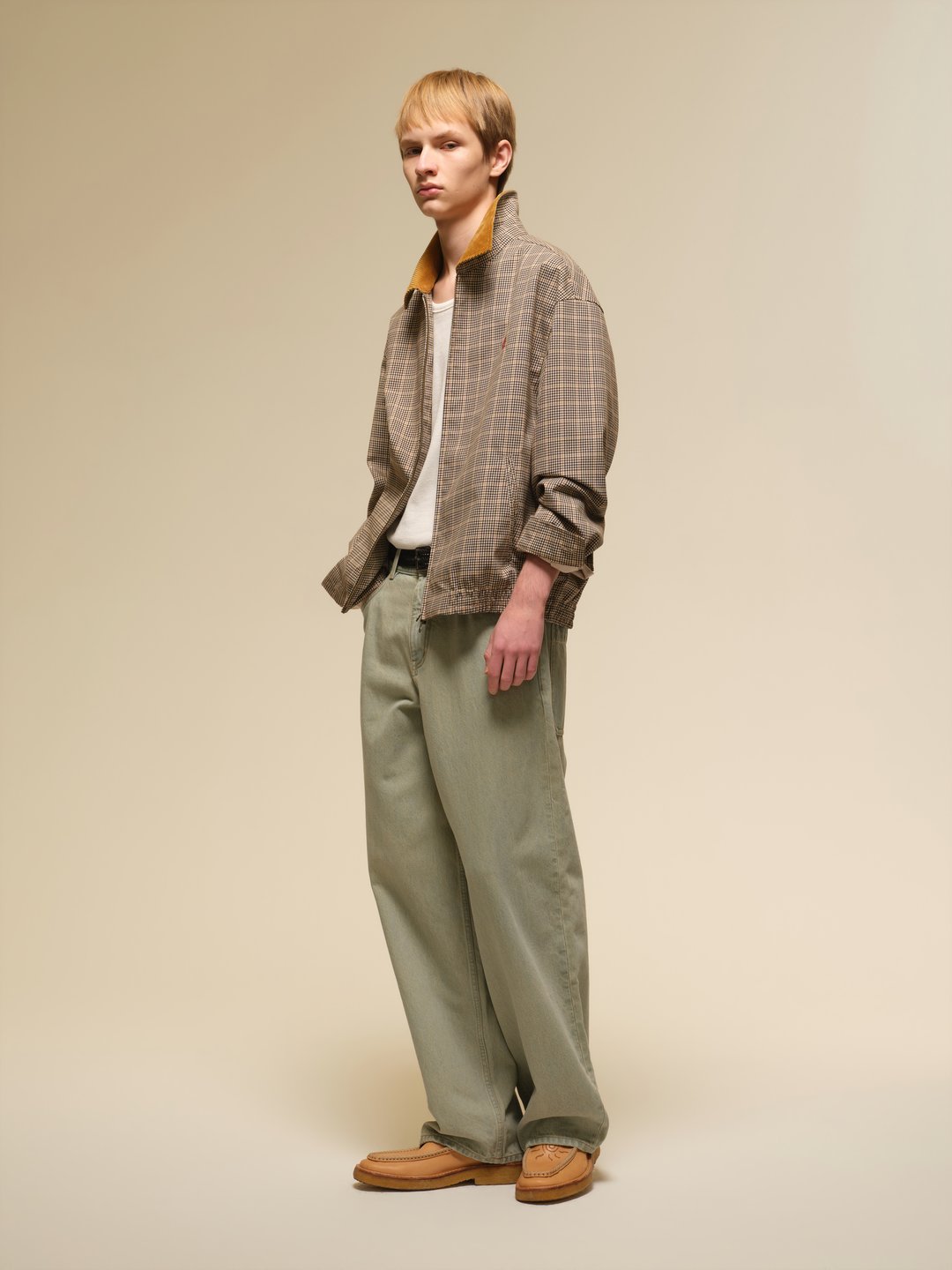 MODE COMMUTER LOOK02